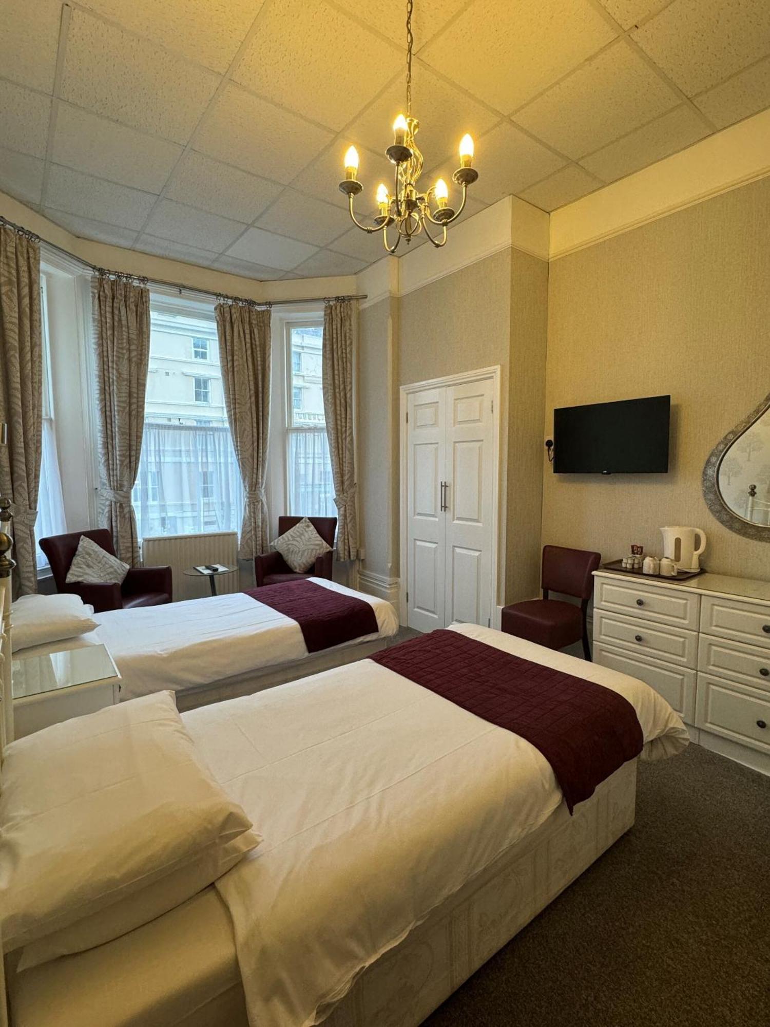 Haddon Hall Hotel ايستبورن الغرفة الصورة